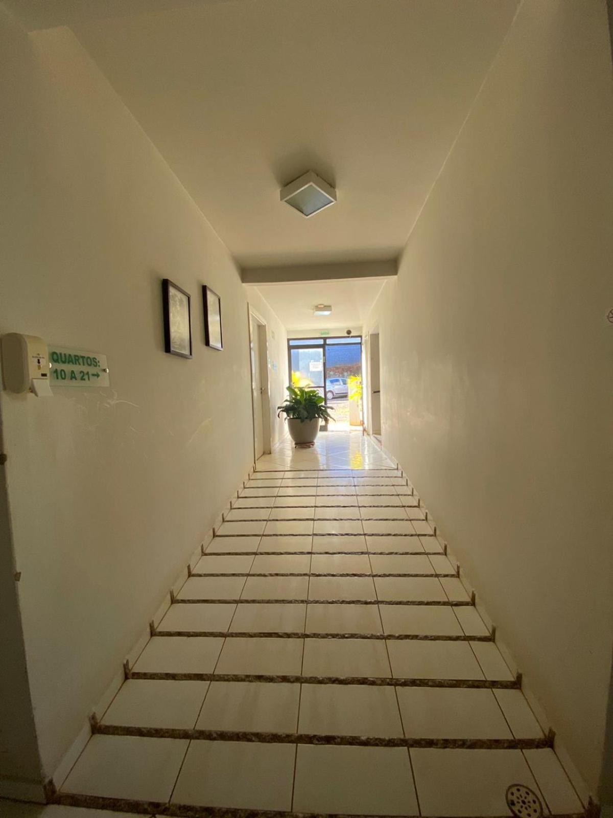 Hotel Recanto Dos Ipes Frutal Kültér fotó