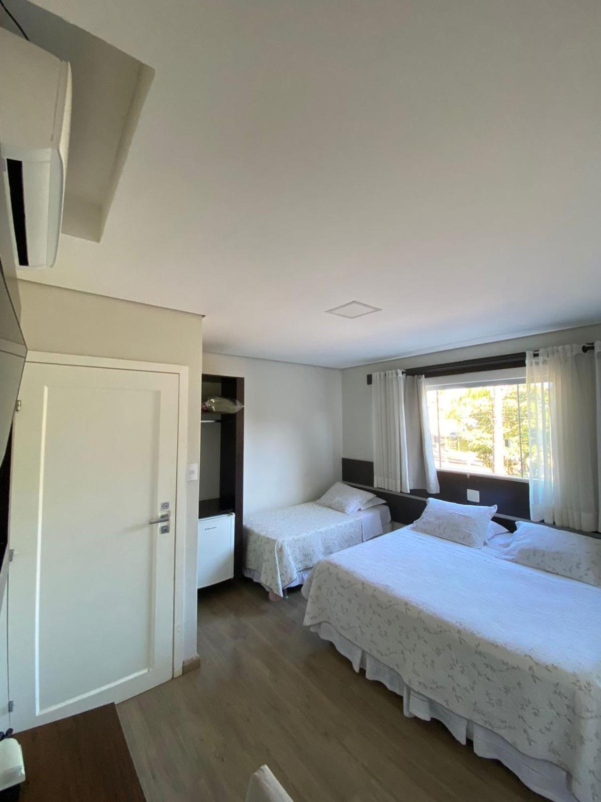 Hotel Recanto Dos Ipes Frutal Kültér fotó