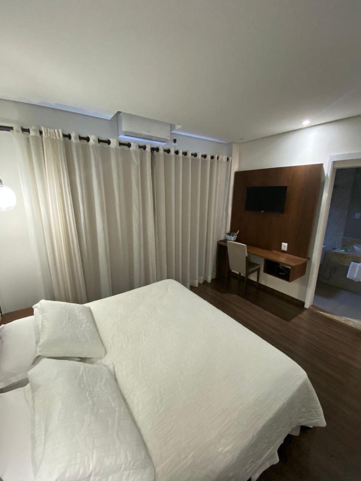 Hotel Recanto Dos Ipes Frutal Kültér fotó